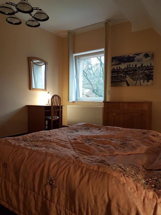 Отель Chrobry Szprotawa Экстерьер фото