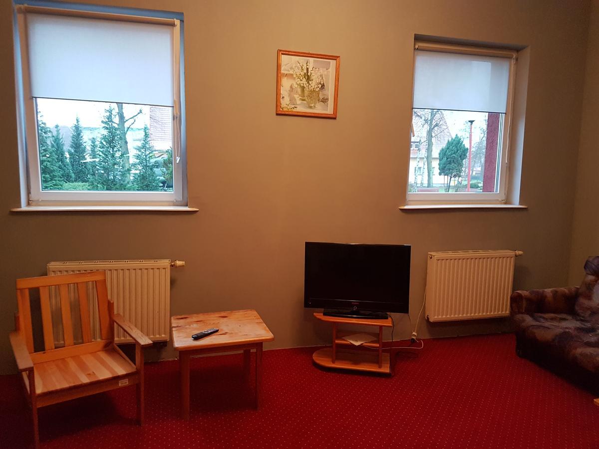Отель Chrobry Szprotawa Экстерьер фото